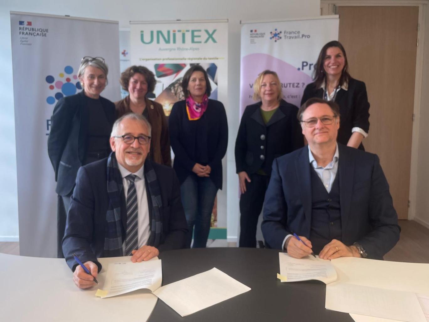 Signature convention France travail Auvergne-Rhône-Alpes - UNITEX
