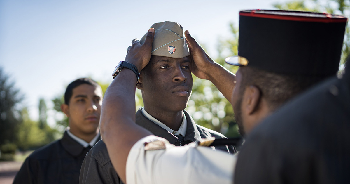 « Ces jeunes ont le courage de franchir le pas » : le Général Vincent Alexandre sur l'insertion professionnelle par le Service Militaire Volontaire - France Travail